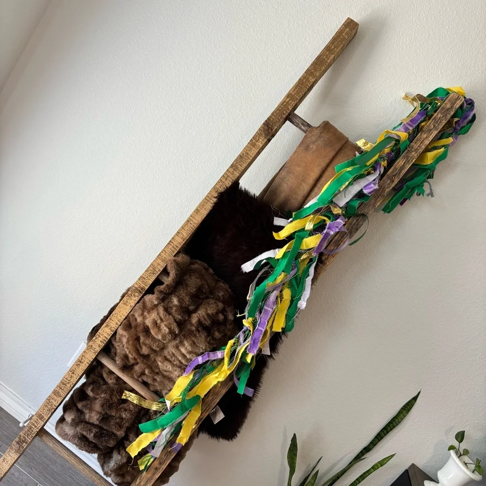Mardi Gras Garland